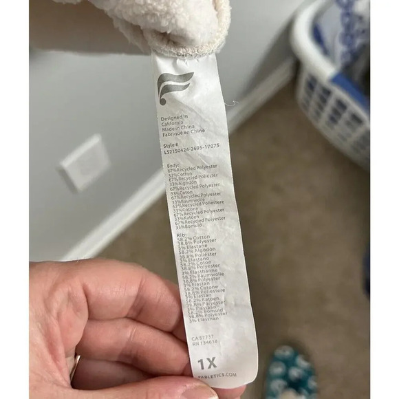 Fabletics Mira Pullover Latte Plus Size 1X Asymmetrical V-Neck Stretch Women’s - Picture 8 of 8